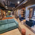 Stylish E61 In Gardens Appartement *