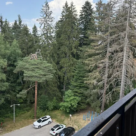 Stylish E61 In Gardens Apartament