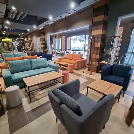 Stylish E61 In Gardens Apartament