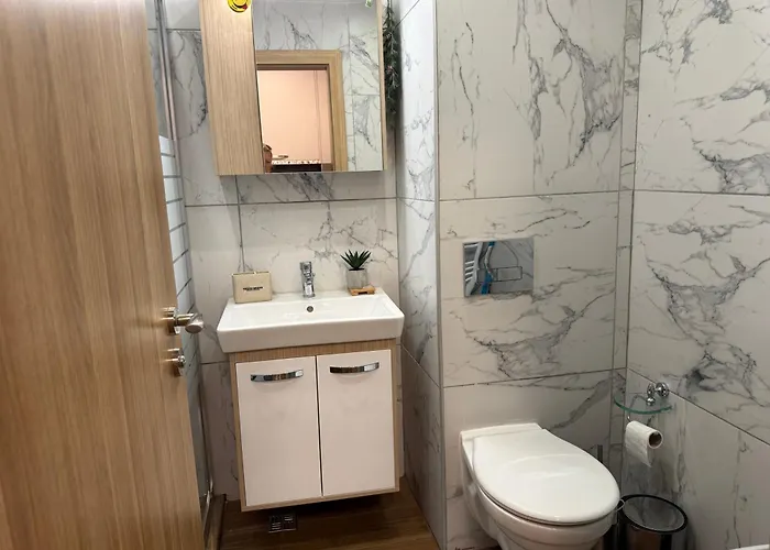 Stylish E61 In Gardens בורובץ