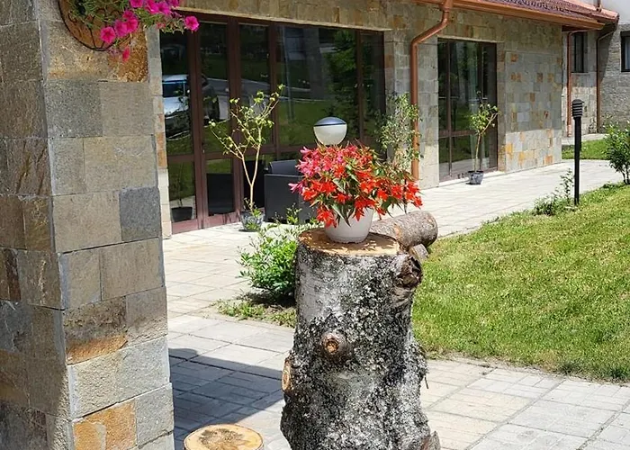 Stylish E61 In Gardens * בורובץ