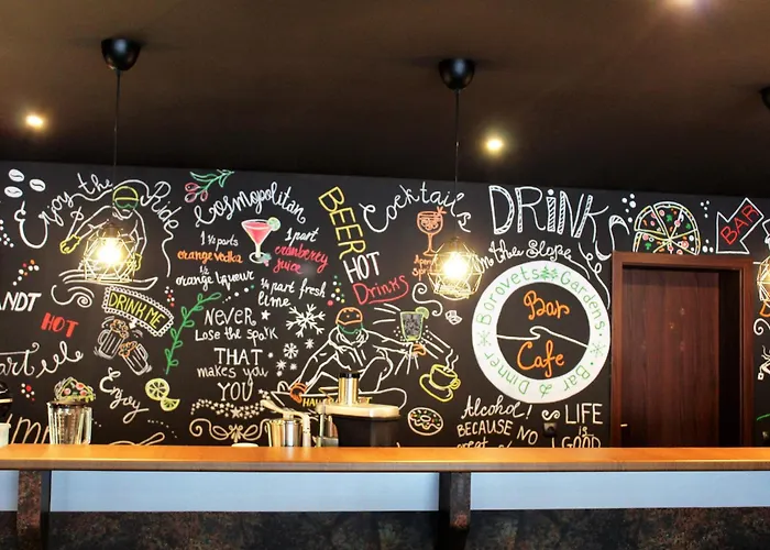 Stylish E61 In Gardens דירה בורובץ